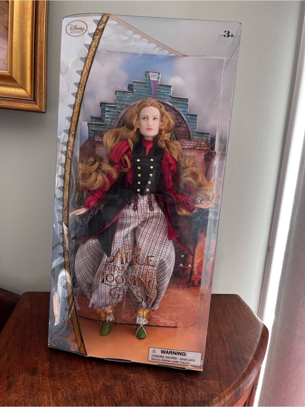Disney Store Alice Through the Looking Glass Alice in wonderland Doll barbie